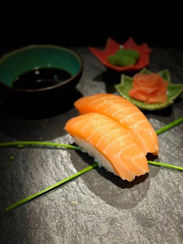 Sushi Saumon